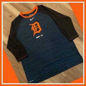 Nike dri-fit Detroit Tigers Blue and Black Raglan Shirt Sz large maroon track
